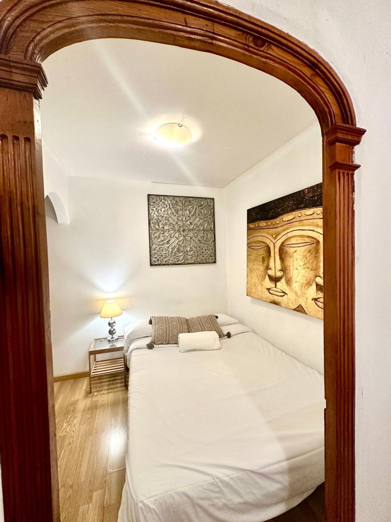 Private Rooms In City Center Barcelona Zewnętrze zdjęcie